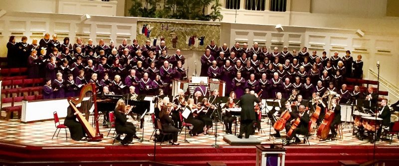 Photo of choir and orchestra during the Masterworks concert in 2018.